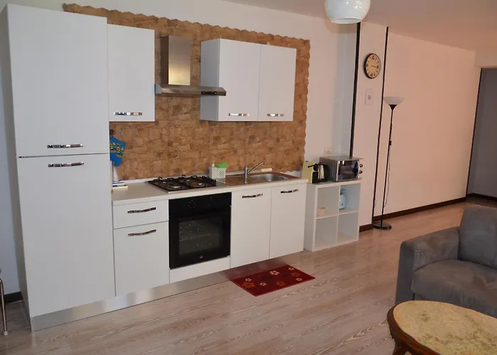 Apartamento I Giardini Di Plinio - Elegante E Luminoso.